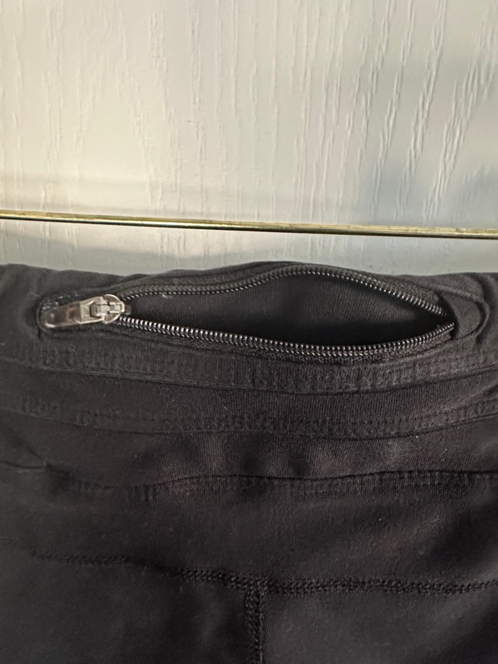 Nike women’s Capri Dri Fit Crop Pants Size Large waist 15” inseam 19” B101 - Picture 7 of 7